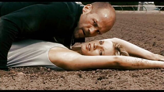 Lydia Lust et Cherry Bright avalent une baise à trois tv porno français