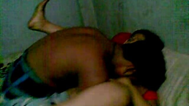 Blonde le meilleur film porno francais chaude et brune s'amusent avec Lez