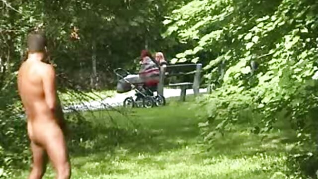 Frère baise sa demi-soeur maigre avec une éjaculation sur film porno complet streaming vf les seins