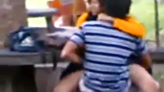 sexe acrobatique en direct film porno amateur gratuit francais sur scène publique