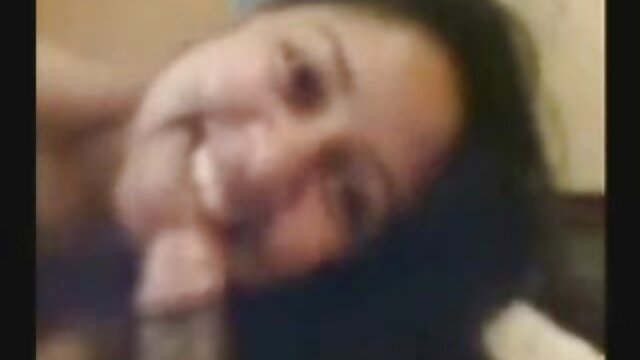 Trois jeunes meilleures amies travaillant ensemble sur une grosse french porn beauty bite