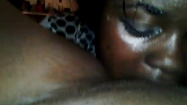 Pussyfucked euro beauté baisée par films pornos allemands grand-père