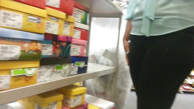 Une surprise pour Ainara. Sa nouvelle video porno francais toute première orgie!