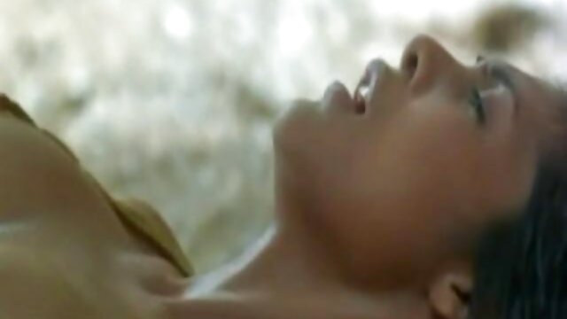 Lolla et Olivia Netta dans une scène lesbienne Sexe film francais porno streaming gratuit occasionnel par