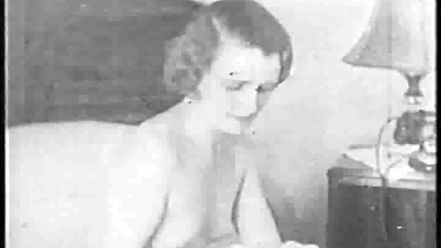 visage de crêpe asiatique mignon devient super grosse longue bite et sperme pornos belge