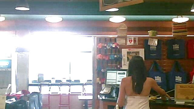 Maman film porno en famille francais aime la bite de son voisin mieux que celle de son mari